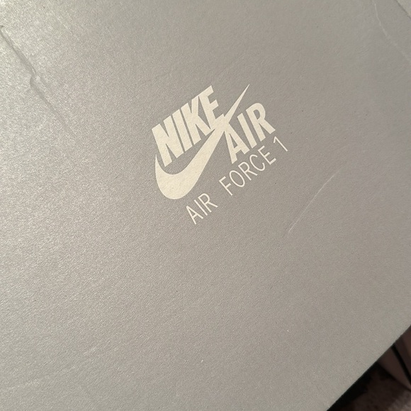 Air Force 1 - Picture 9 of 9